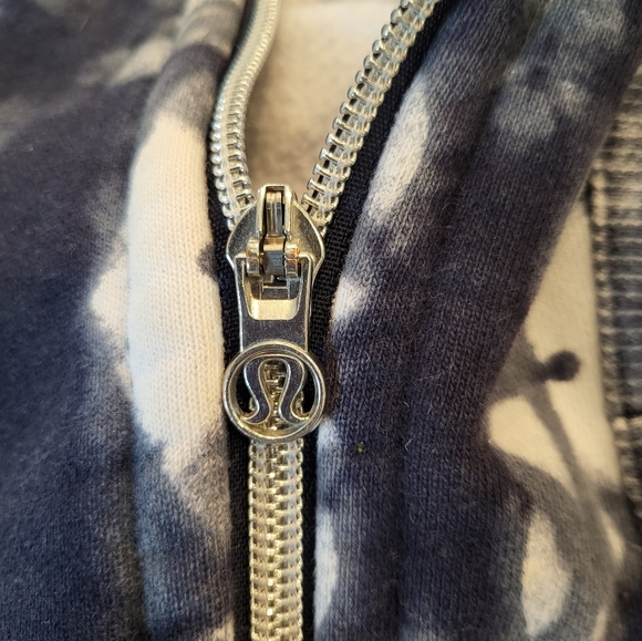 Lululemon🍋 OG Scuba-Size 4 - Picture 3 of 6